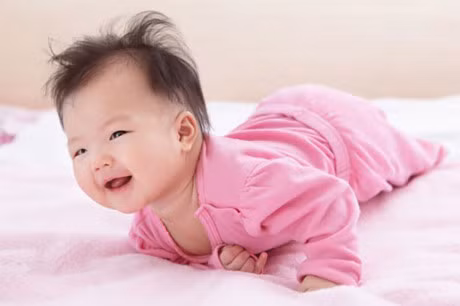 Chuyen gi se xay ra trong 12 thang dau doi cua tre - Anh 5