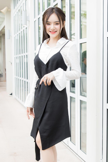 Em gái Angela Phương Trinh nhỏ bé, ngây thơ bên chị gái hơn 1 tuổi - Ảnh 4 Em gai Angela Phuong Trinh nho be, ngay tho ben chi gai hon 1 tuoi - Anh 4