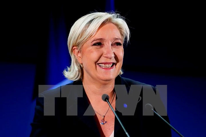 Ứng viên Tổng thống Pháp Marine Le Pen phát biểu tại Henin-Beaumont sau khi kết quả sơ bộ vòng 1 cuộc bầu cử Tổng thống Pháp được công bố ngày 23/4. (Nguồn: EPA/TTXVN)