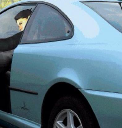 Tat con trai va duoi khoi nha vi khong chiu di hoc, 13 nam sau cau be nam xua... - Anh 3