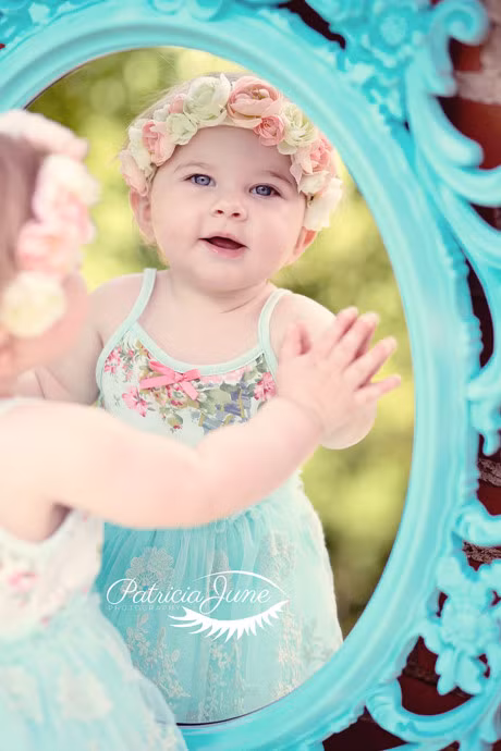 Tai sao tre so sinh hay cuoi khanh khach? Nghien cuu cho thay su thanh thien cua tre nho - Anh 2