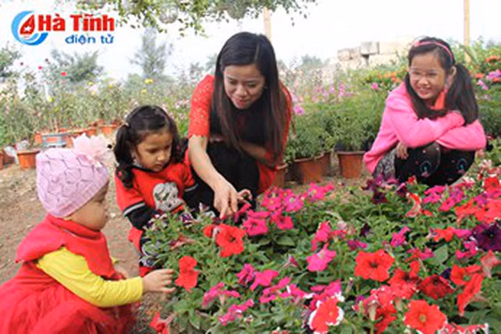 Làm bạn cùng con gái