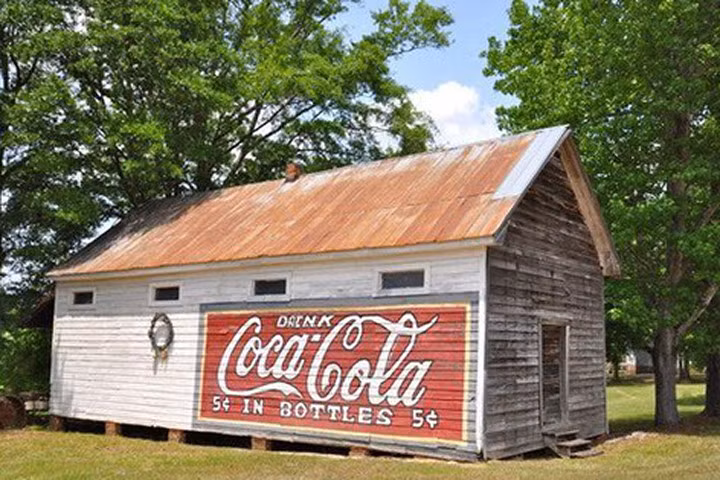 13 thị trấn dị nhất ở Mỹ, trong đó có 1 thị trấn được mua bởi người gốc Việt