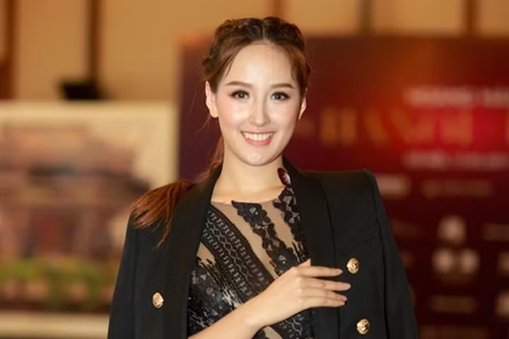 Mai Phương Thúy bất ngờ tái xuất sau thời gian "lẩn tránh" showbiz
