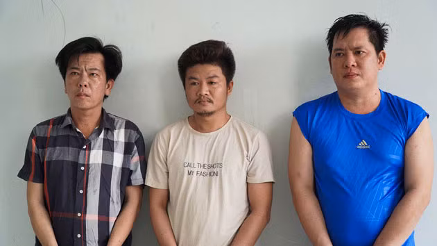3 đối tượng bị khởi tố về tội Tổ chức đánh bạc. Ảnh: Công an Long An.