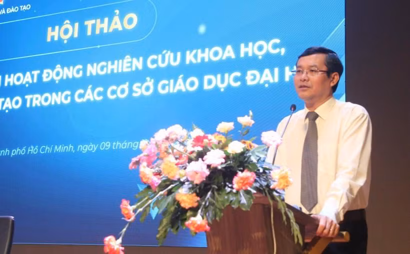 Thứ trưởng Nguyễn Văn Phúc phát biểu.