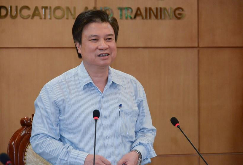 Thứ trưởng Bộ GD&ĐT Nguyễn Hữu Độ. Thứ trưởng Bộ GD&ĐT Nguyễn Hữu Độ.