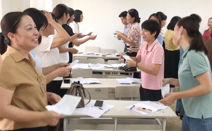 Thực hành kĩ thuật &apos;Lẩu băng chuyền&apos;.