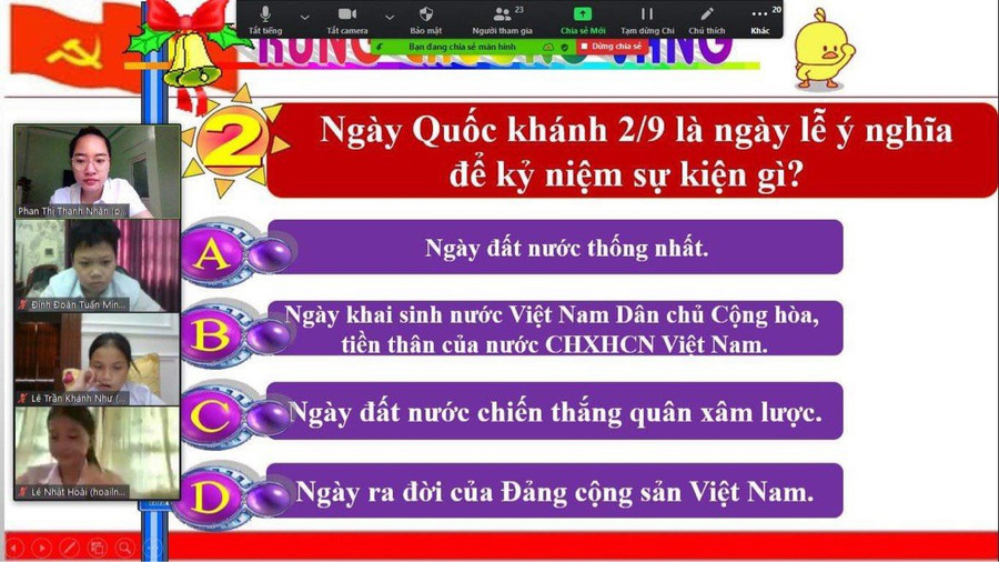 Trong năm học vừa qua, do ảnh hưởng bởi dịch Covid-19, ngành Giáo dục Quảng Bình cũng đã triển khai dạy học trực tuyến cho học sinh.