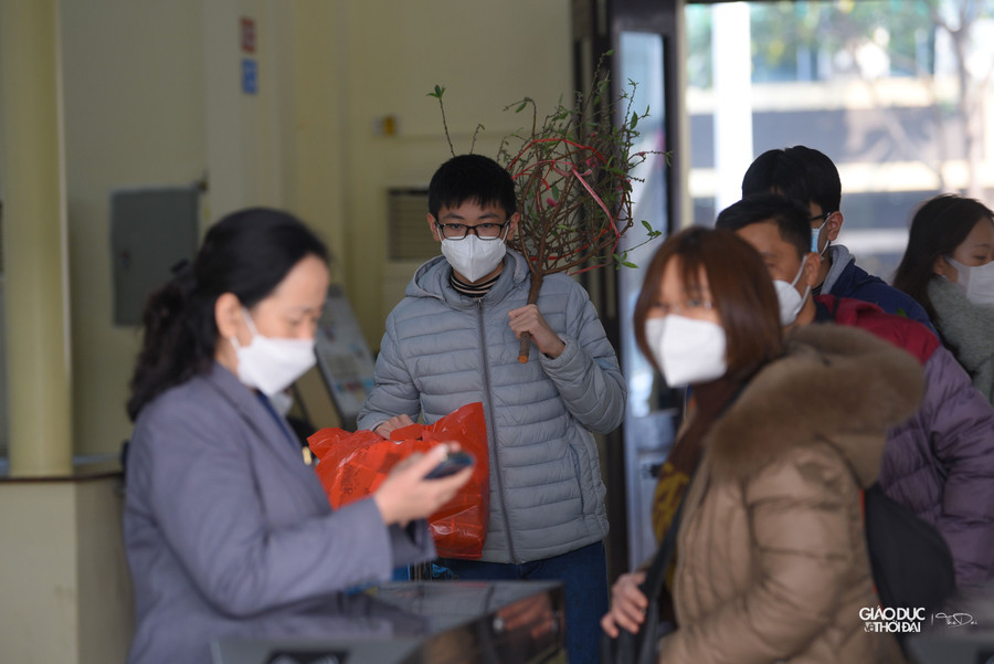 Cùng với đó ngày Tết không thể thiếu được những cành đào. Cùng với đó ngày Tết không thể thiếu được những cành đào.