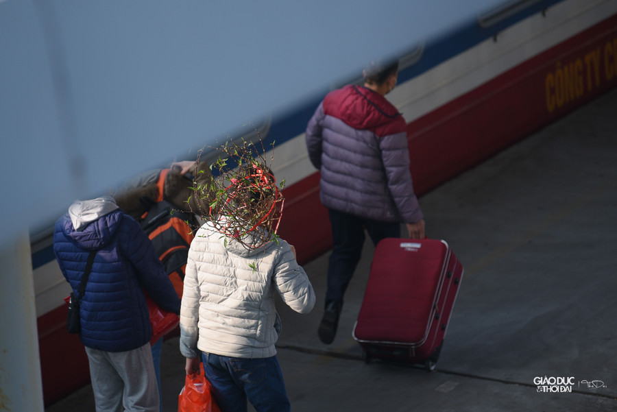 Thu nhập bình quân toàn ngành là 9,3 triệu đồng/người/tháng. Trong đó: khối sự nghiệp 9,7triệu, khối vận tải 8,6 triệu, khối cơ khí 7,9 triệu, khối hạ tầng:10,6 triệu, Công ty mẹ 8,6 triệu. Thu nhập bình quân toàn ngành là 9,3 triệu đồng/người/tháng. Trong đó: khối sự nghiệp 9,7triệu, khối vận tải 8,6 triệu, khối cơ khí 7,9 triệu, khối hạ tầng:10,6 triệu, Công ty mẹ 8,6 triệu.