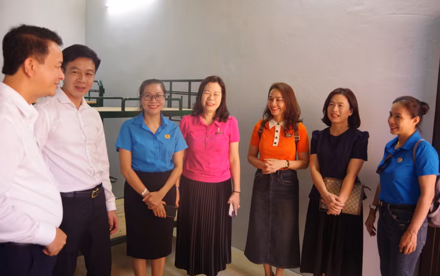 Công trình được hoàn thành giúp thầy cô có nơi sinh hoạt, yên tâm dạy học.