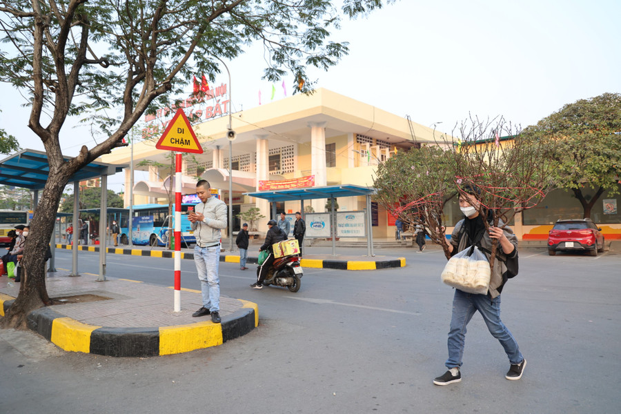 Một trong những nguyên nhân chính được nhà xe đưa ra là giờ khách đã quen với dịch vụ xe limosine, nên ít mặn mà với xe khách truyền thống.