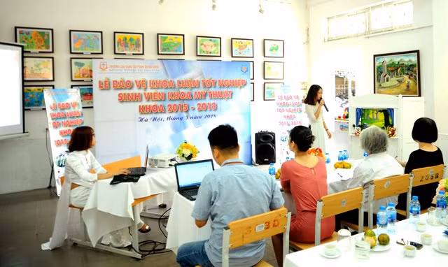 Mỗi khóa luận là những kiến thức của 3 năm học