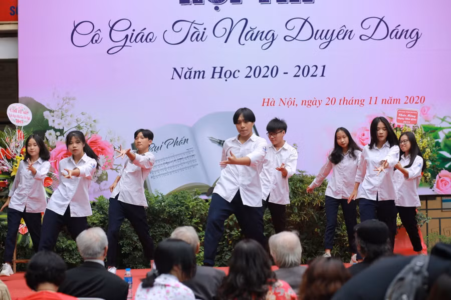 Một hoạt động ngoại khoá của Trường THPT Đinh Tiên Hoàng (Hà Nội). Ảnh: Website nhà trường.