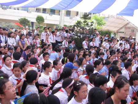 Hàng nghìn học sinh háo hức chờ khai mạc Ngày đọc sách 