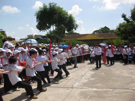 Thi kéo co của học sinh Tp. Móng Cái, tỉnh Quảng Ninh