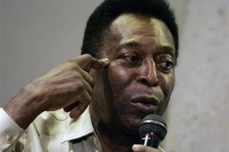 &quot;Vua&quot; bóng đá Pele: Chờ Messi có 1000 bàn thắng đã