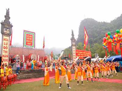 Khai mạc lễ hội cố đô Hoa Lư 2010