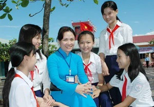 Lễ tôn vinh &quot;Nhà giáo được học sinh yêu quý nhất&quot; vào dịp 19/5/2010