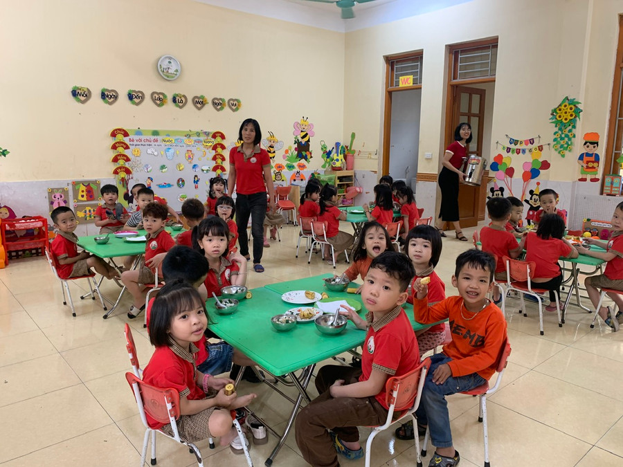 Chăm sóc, nuôi dưỡng và giáo dục trẻ chất lượng ở Trường MN Chính Lý. Chăm sóc, nuôi dưỡng và giáo dục trẻ chất lượng ở Trường MN Chính Lý.