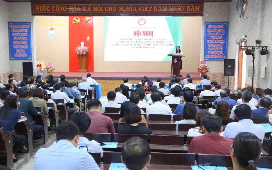 Công tác khuyến học, khuyến tài luôn nhận được sự quan tâm của xã hội.
