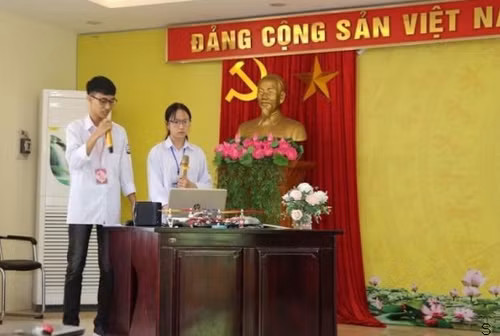 Nguyễn Phong Thái tham gia các chương trình học thuật do nhà trường tổ chức