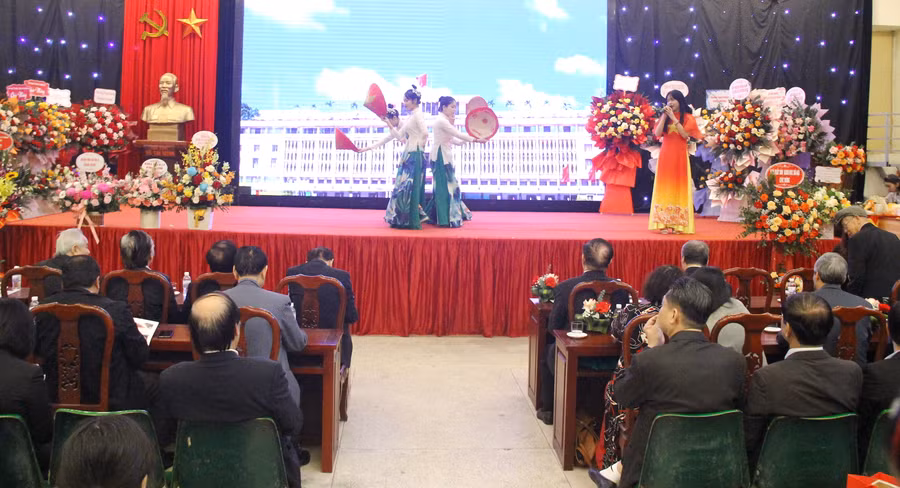 Toàn cảnh buổi lễ.