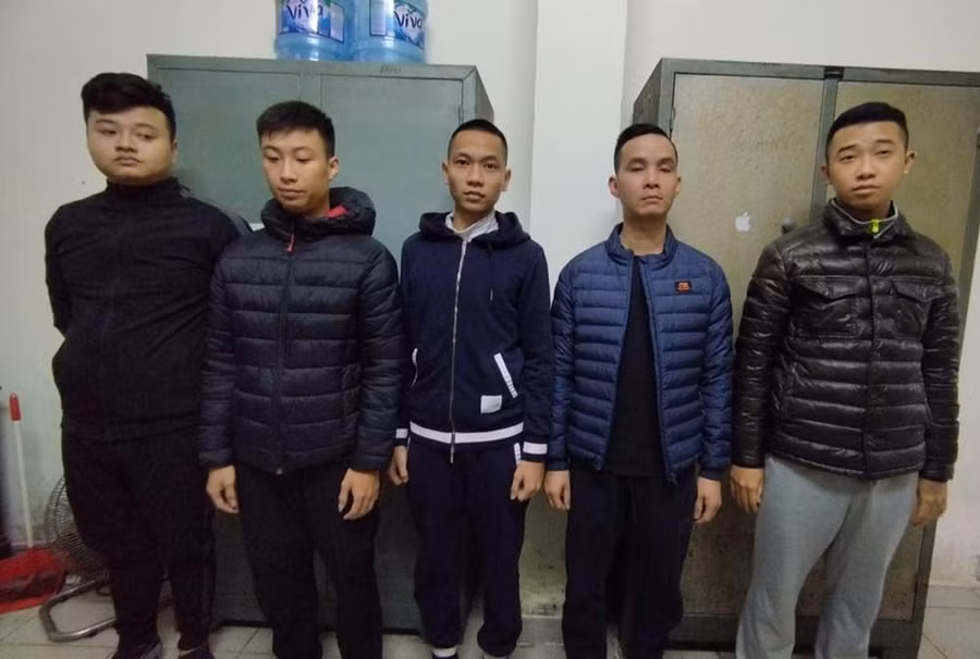 Một số đối tượng trong đường dây bị bắt giữ.