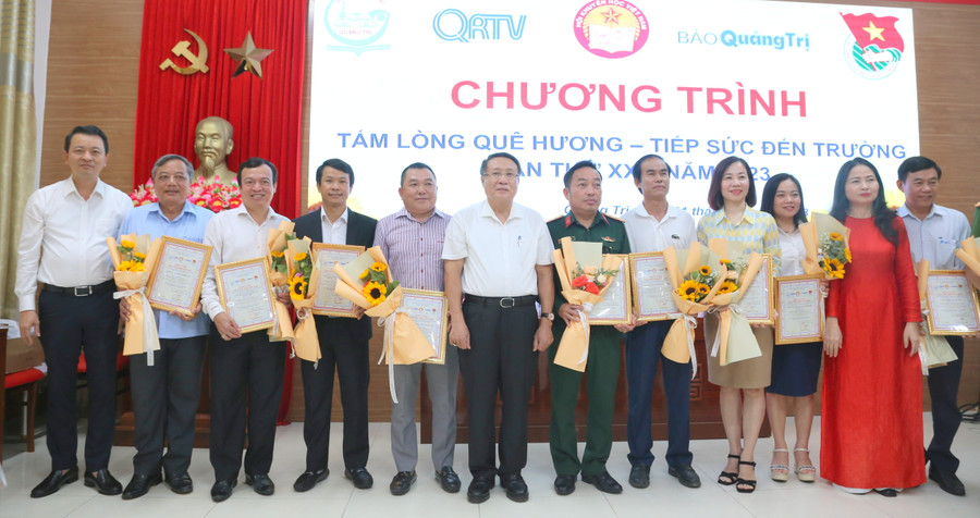 Ban tổ chức ghi nhận sự đóng góp, hỗ trợ của các cơ quan, doanh nghiệp. Ban tổ chức ghi nhận sự đóng góp, hỗ trợ của các cơ quan, doanh nghiệp.