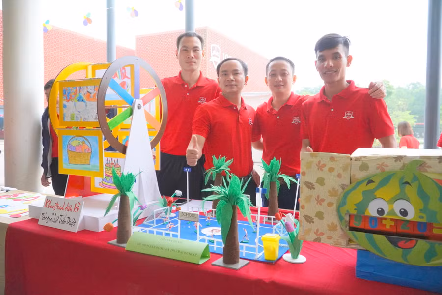 Các sản phẩm được làm khéo léo có tính thẩm mỹ, màu sắc hấp dẫn.