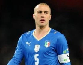 Cannavaro chịu nhiều sức ép