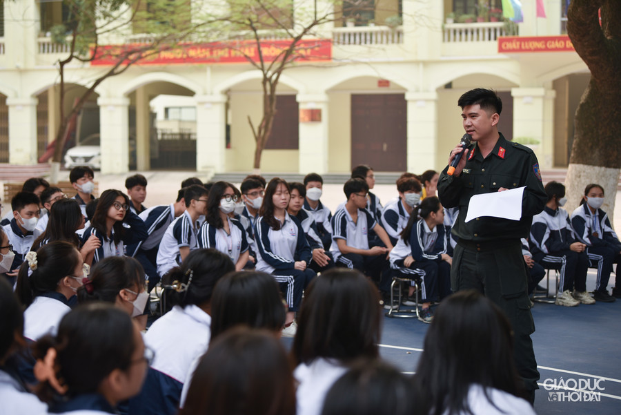 Những số liệu về trẻ em vi phạm quy định pháp luật và thực trạng trẻ em bị xâm hại được đưa ra tại tiết học. Những số liệu về trẻ em vi phạm quy định pháp luật và thực trạng trẻ em bị xâm hại được đưa ra tại tiết học.