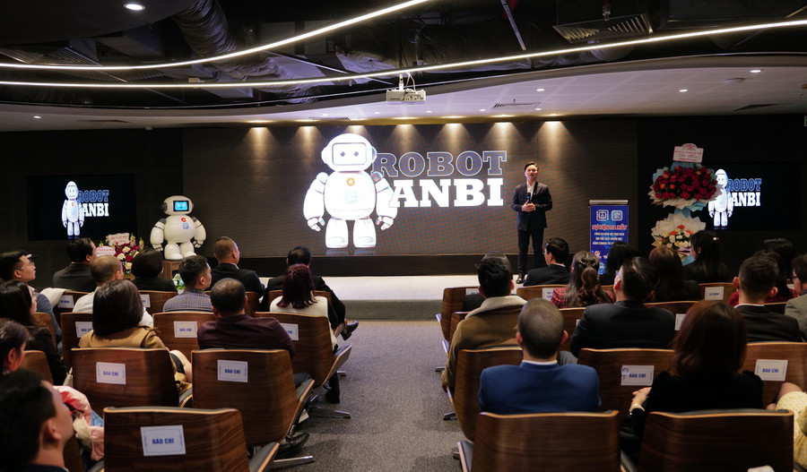 Toàn cảnh buổi ra mắt. Toàn cảnh buổi ra mắt.