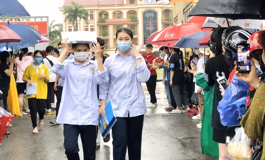 Thí sinh tham dự kỳ thi tuyển sinh vào lớp 10 của tỉnh Hải Dương.