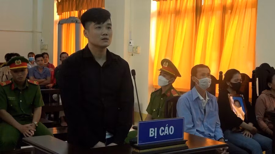 Hoàng Văn Tính tại phiên tòa xét xử.