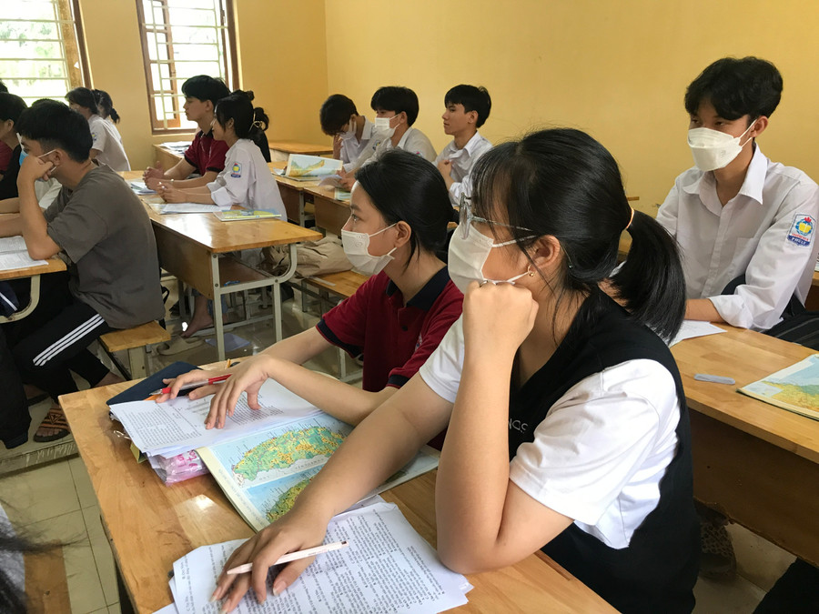 Các nhà trường đã thực hiện nghiên cứu đề thi tham khảo các môn học.