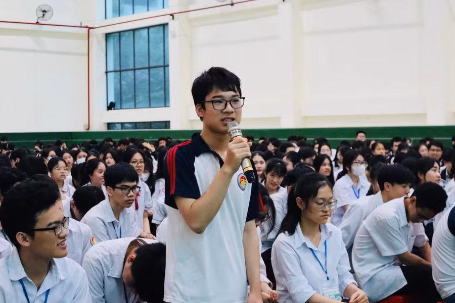 Tăng cường hoạt động tư vấn, hướng nghiệp cho học sinh.