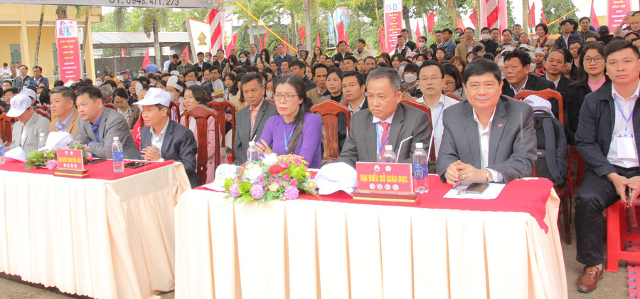 Các đại biểu tham dự khai mạc Ngày hội. Các đại biểu tham dự khai mạc Ngày hội.