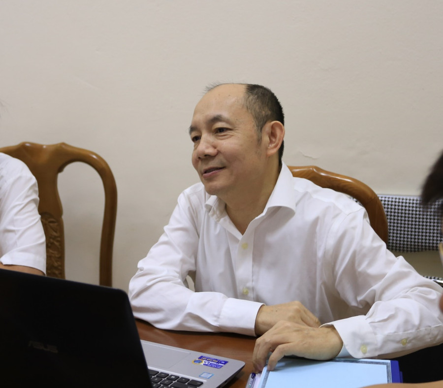 TS. Hà Huy Tuấn – Phó Chủ tịch Ủy ban Giám sát tài chính Quốc gia trình bày tham luận về “Thị trường Tài chính Việt Nam năm 2018 & Quý 1/2019”. Ảnh: Huy Thuyết