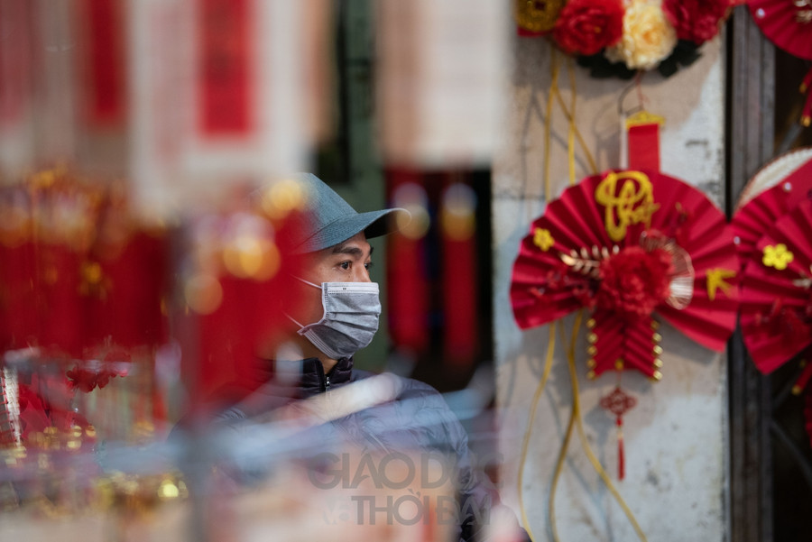 Chợ Tết đìu hiu, tiểu thương ngóng chờ khách mua hàng ảnh 9