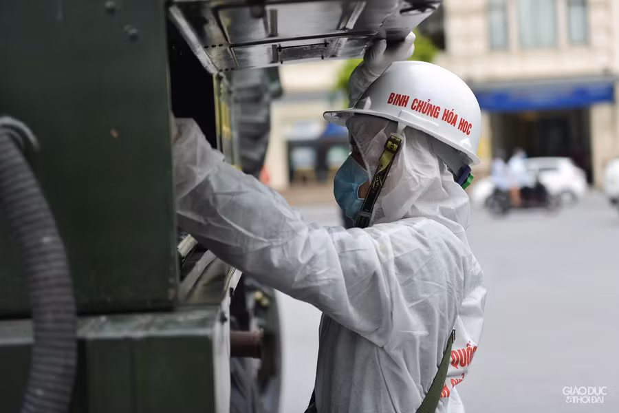 Mọi khâu chuẩn bị được Binh chủng Hoá học được tiến hành khẩn trương.