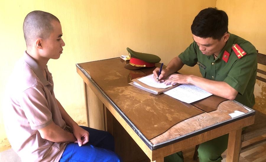 Ngô Trường Thịnh tại cơ quan Công an (ảnh: MQ).