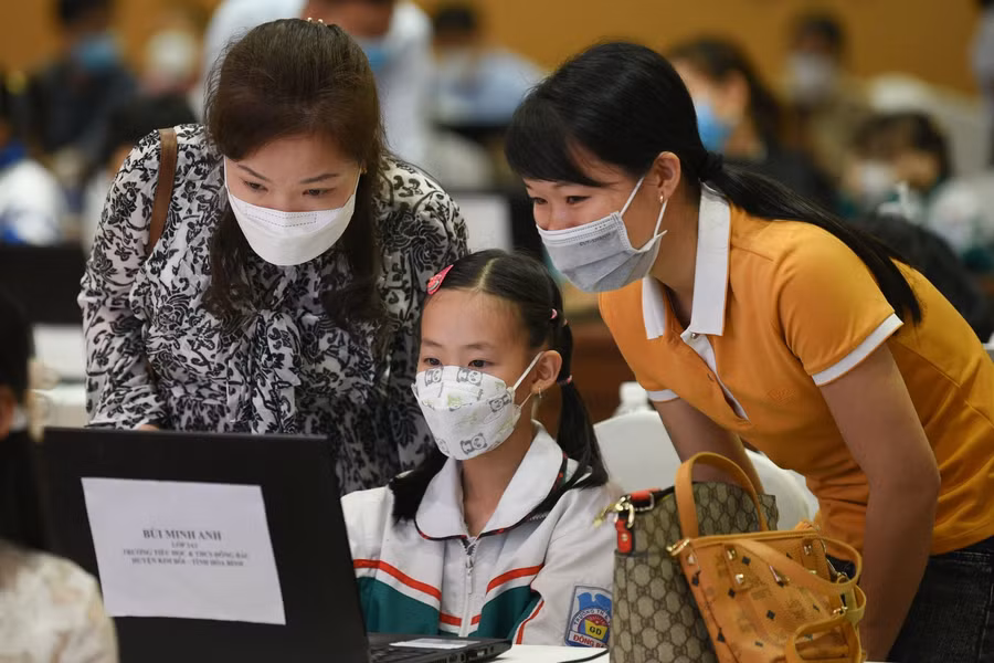 Ấn tượng vòng Đặc biệt cuộc thi “Vì Hòa Bình giỏi Tiếng Anh” cấp tiểu học ảnh 1