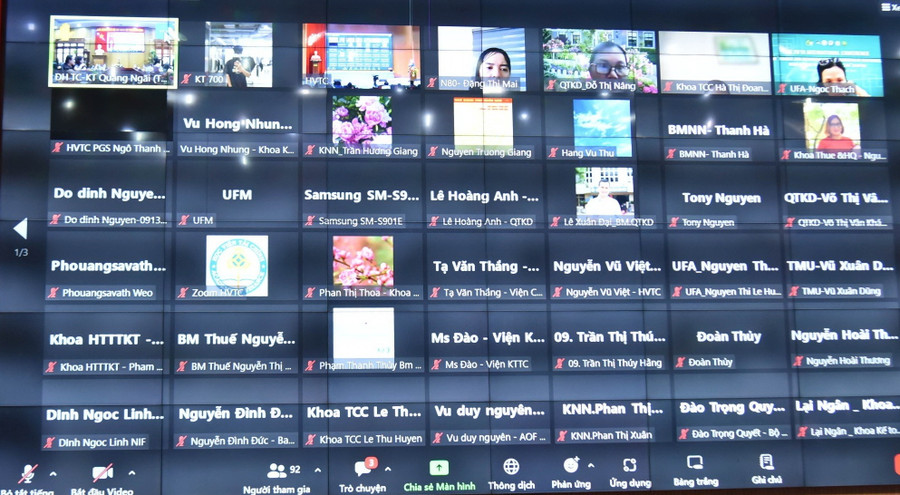 Hội thảo được tổ chức kết hợp giữa trực tiếp và trực tuyến. Hội thảo được tổ chức kết hợp giữa trực tiếp và trực tuyến.