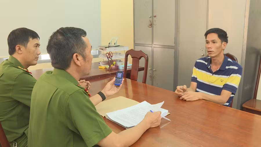 Cơ quan Công an làm việc với đối tượng Lê Minh Hùng (ảnh: SĐ).