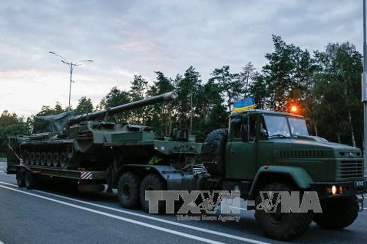 Xe quân sự của Ukraine. Ảnh: EPA/TTXVN