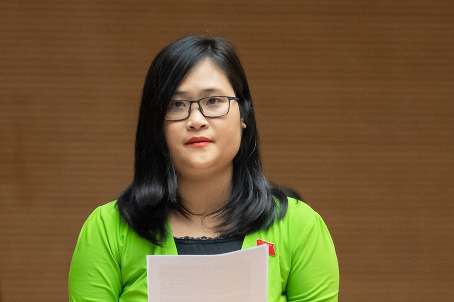 Đại biểu Hà Ánh Phượng (đoàn Phú Thọ). Đại biểu Hà Ánh Phượng (đoàn Phú Thọ).