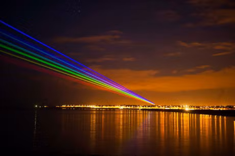 Tia laser se lam nen cuoc cach mang cong nghe vu tru 2020 - Anh 1