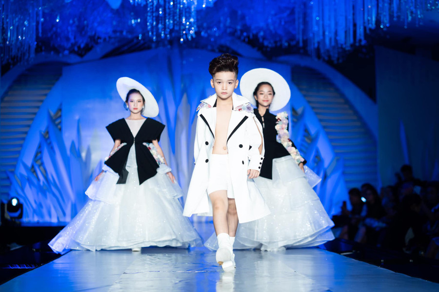 Vietnam International Fashion & Beauty Festival 2019 hứa hẹn sẽ thu hút được 20.000 lượt khách mời tham dự chương trình. Vietnam International Fashion & Beauty Festival 2019 hứa hẹn sẽ thu hút được 20.000 lượt khách mời tham dự chương trình.